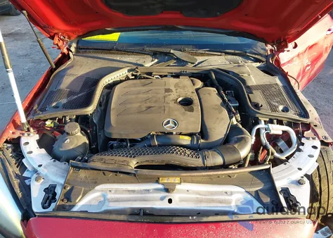 2019 Mercedes-Benz C 300 z USA, uszkodzony, nr VIN WDDWJ8DB6KF803628